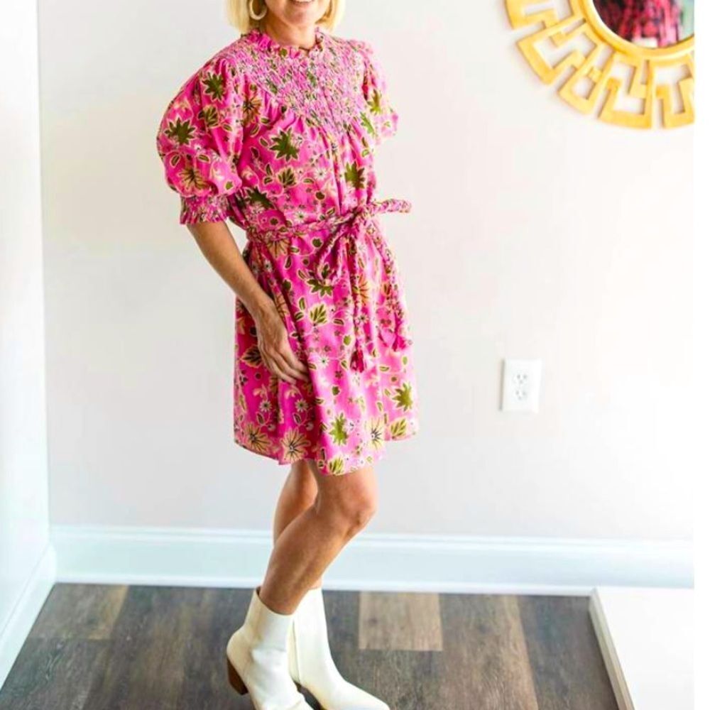 Olivia James Floral Pink Dress w smocking and buttons at neckline-size M- EUC